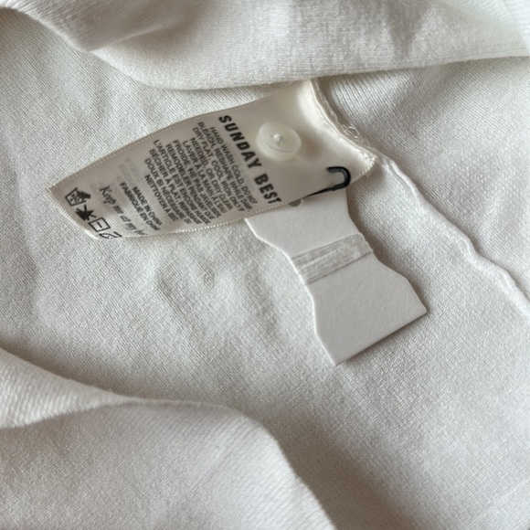 button up with a collar - Picture 3 of 3